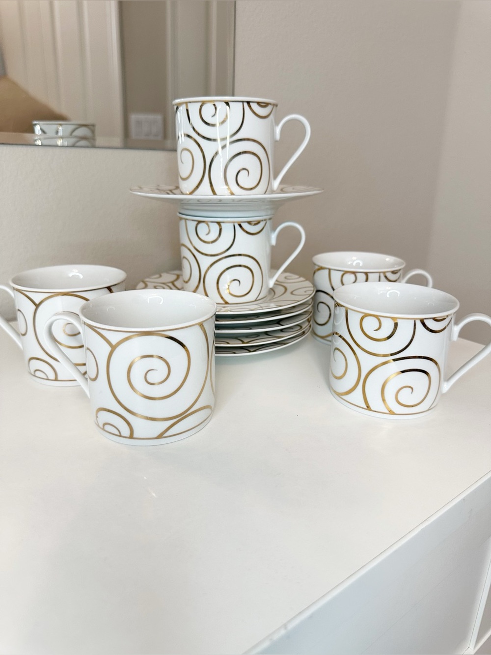 Pier 1 Porcelain Gold Swirl Tea Cups and Saucers -set of 6